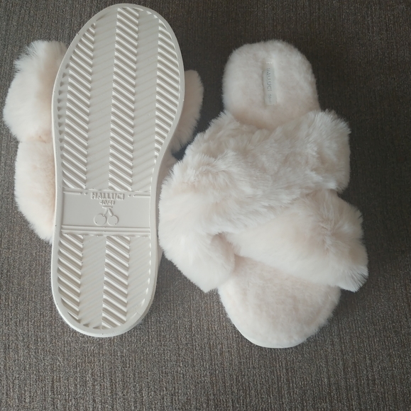 fuzzy faux fur slip on slippers - Picture 1 of 4